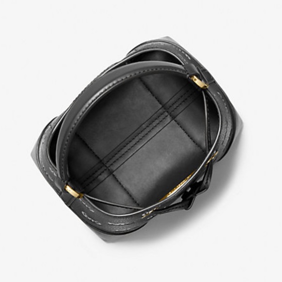 MICHAEL KORS
Mercer Small Logo Embossed Leather Bucket Bag
COLOR BLACK
NWT - Picture 3 of 4